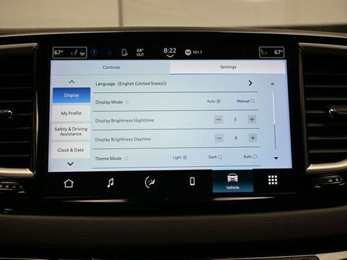 Certified 2023 Chrysler Pacifica Touring-L FWD image 39