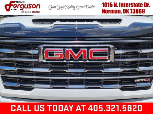 New 2026 GMC Sierra 2500 AT4 w/ AT4 Premium Plus Package AWD/4WD image 9