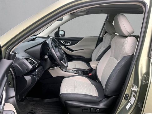 Used 2021 Subaru Forester Premium AWD/4WD image 27