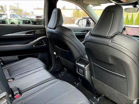 Certified 2026 INFINITI QX60 Luxe w/ Cargo Package image 29