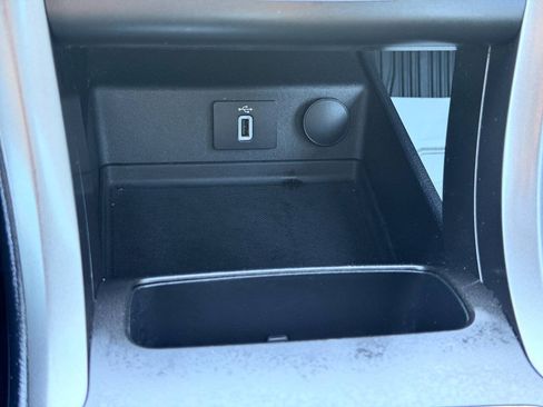 Used 2017 Ford Fusion SE w/ Equipment Group 201A FWD image 35