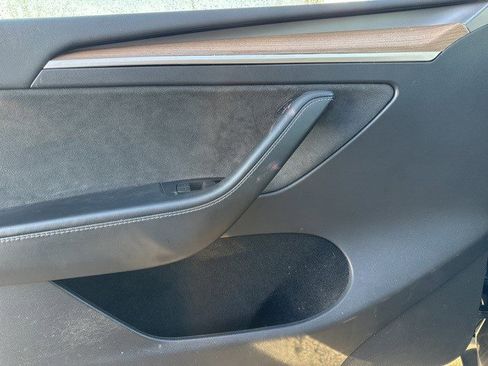 Used 2023 Tesla Model Y Long Range image 10