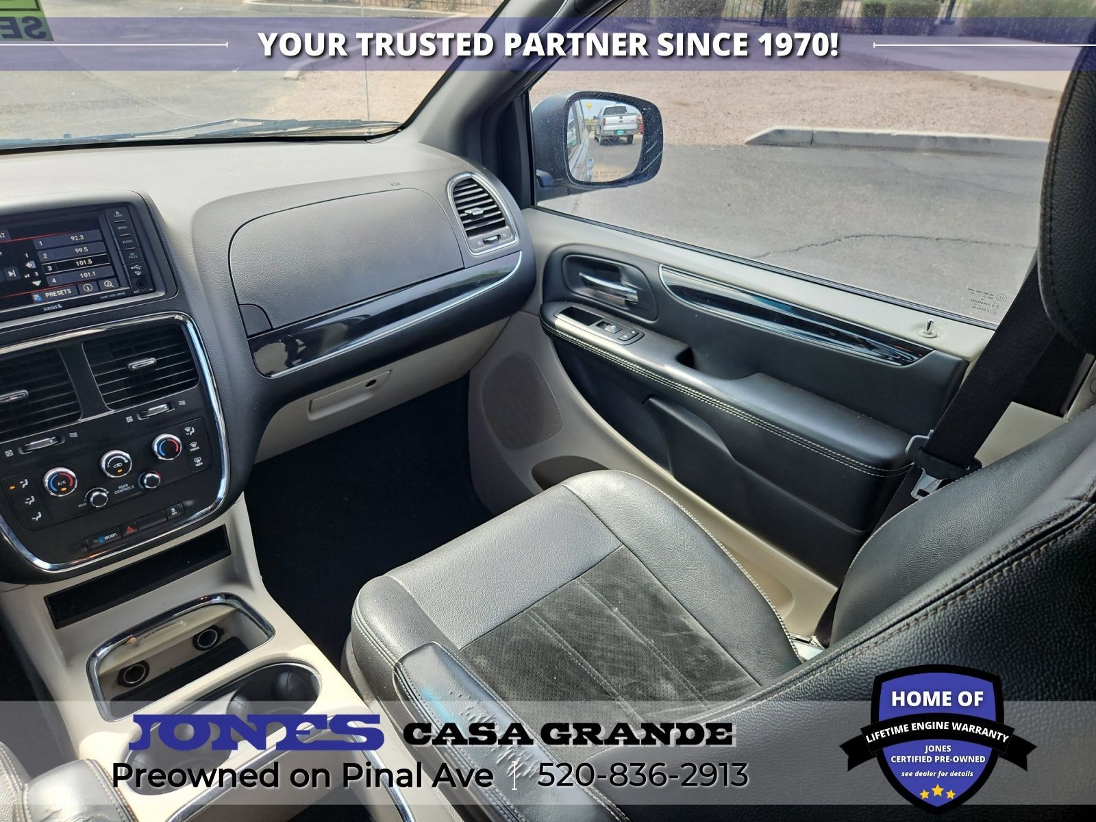 Used 2017 Dodge Grand Caravan SXT FWD image 12