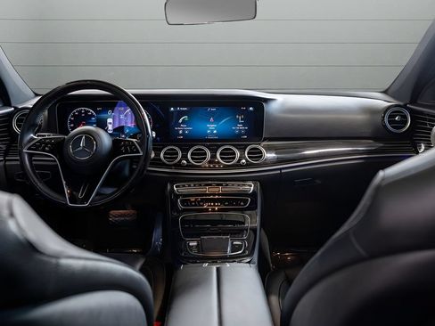 Used 2023 Mercedes-Benz E 450 4MATIC Sedan image 24