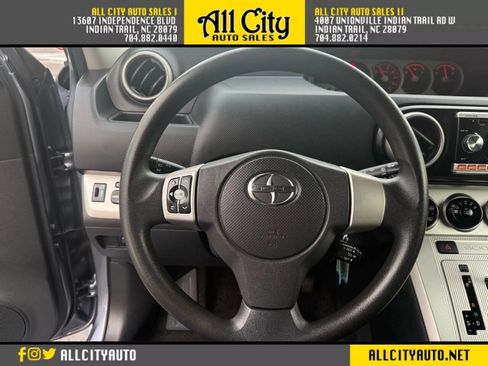 Used 2010 Scion xB FWD image 17