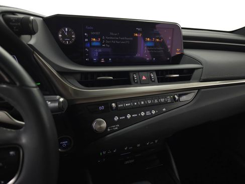 Used 2021 Lexus ES 300h w/ Accessory Package 2 FWD image 24