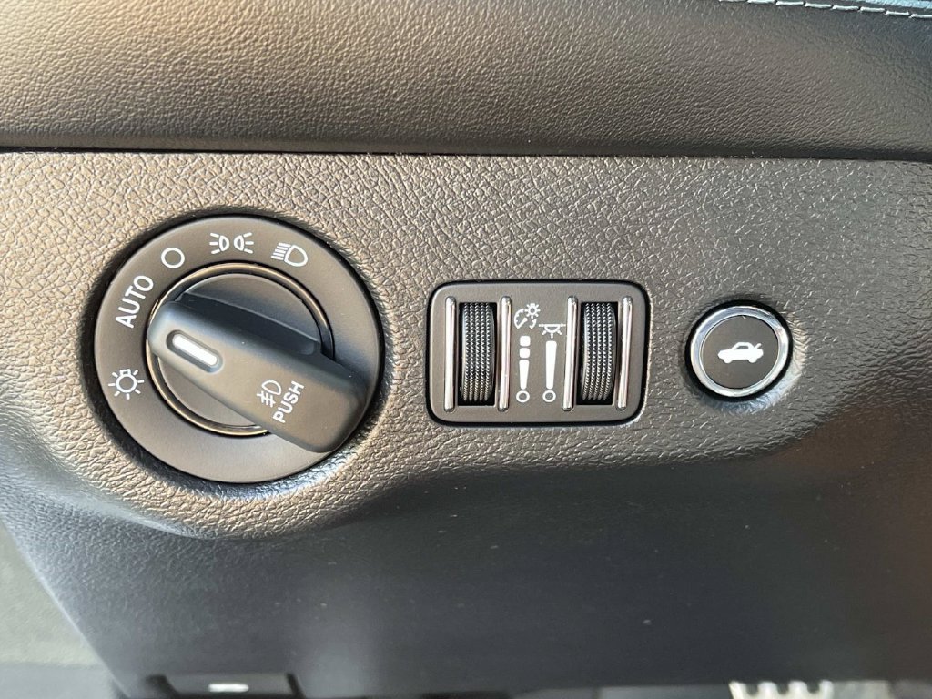 Used 2020 Dodge Challenger SXT w/ Plus Package RWD image 30