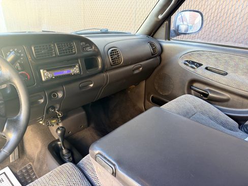 Used 2001 Dodge Ram 1500 Truck 4x4 Quad Cab image 9