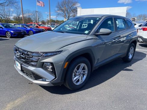 New 2025 Hyundai Tucson SE image 6