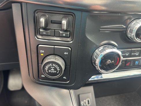 Used 2026 Ford F150 Lariat AWD/4WD image 18