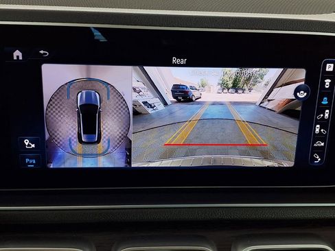 Used 2024 Mercedes-Benz GLE 450 4MATIC image 13