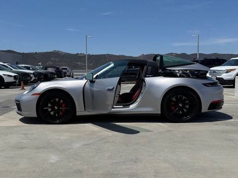 Used 2021 Porsche 911 Targa 4S AWD/4WD image 28
