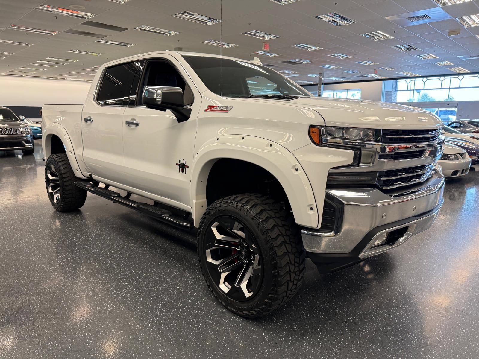 Used 2020 Chevrolet Silverado 1500 LTZ w/ LTZ Plus Package AWD/4WD image 3