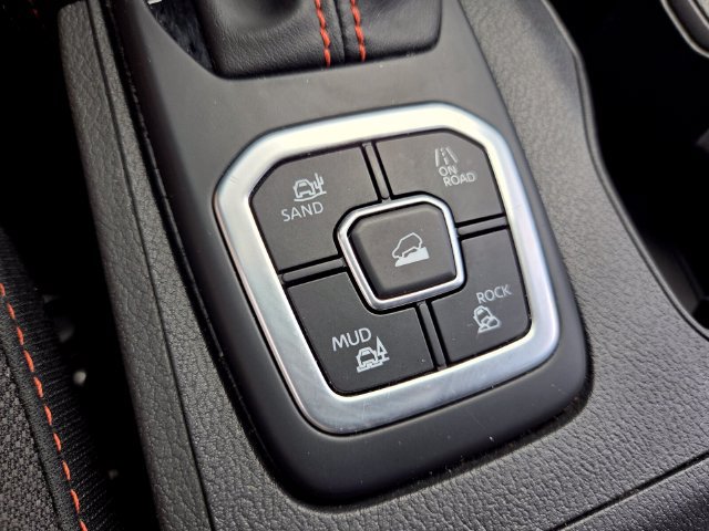 Used 2026 Nissan Frontier PRO-4X AWD/4WD image 23