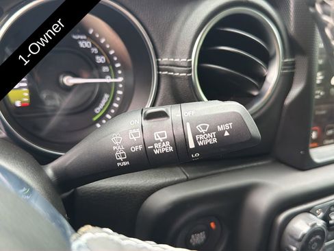 Used 2023 Jeep Wrangler Unlimited Sahara w/ Cold Weather Group AWD/4WD image 33
