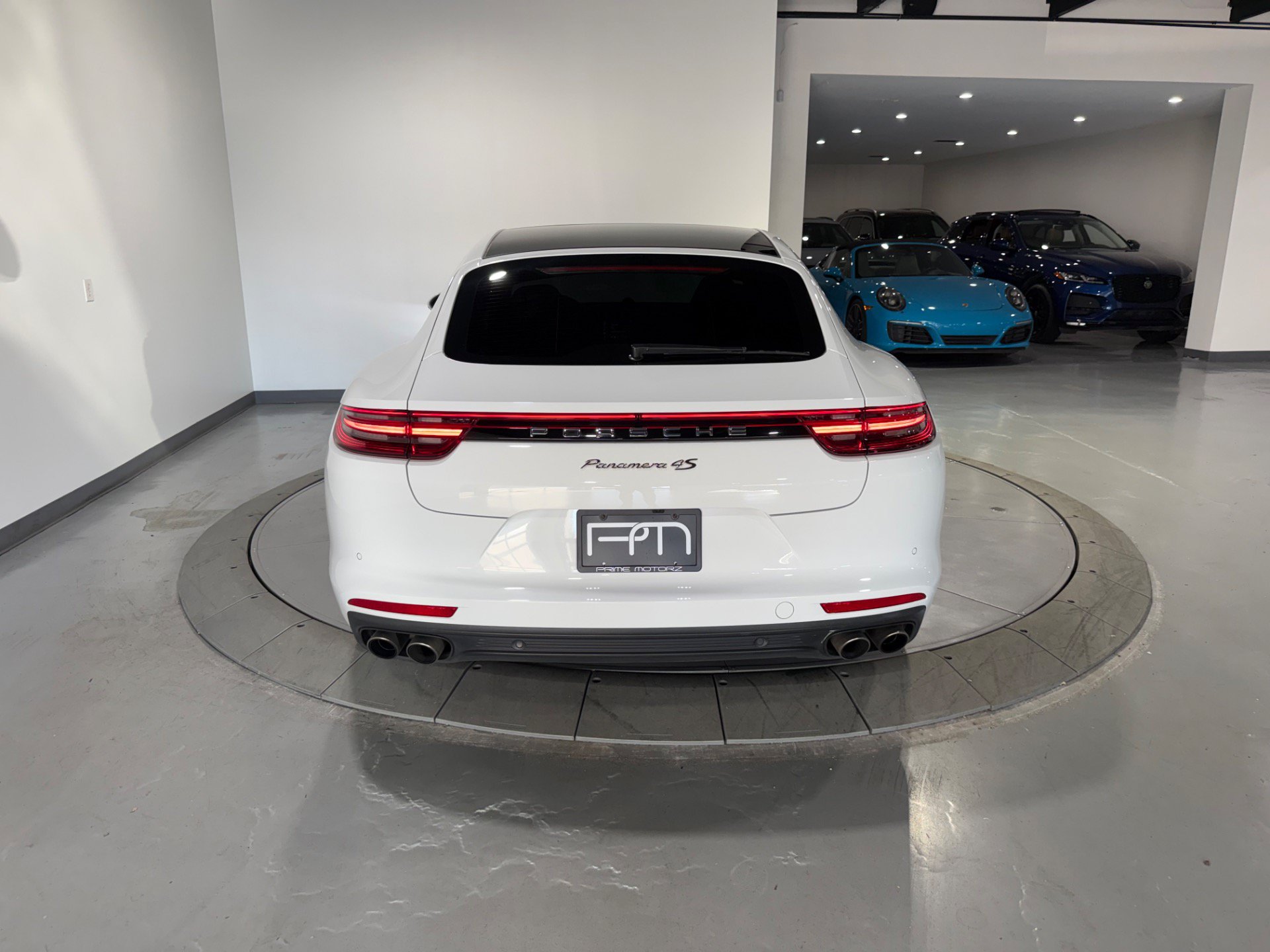 Used 2017 Porsche Panamera 4S AWD/4WD image 7