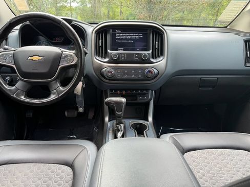 Used 2021 Chevrolet Colorado Z71 w/ Safety Package AWD/4WD image 12