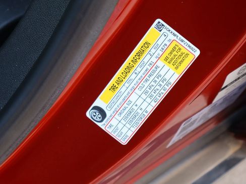 Used 2023 GMC Acadia Denali w/ Denali Ultimate Package FWD image 34