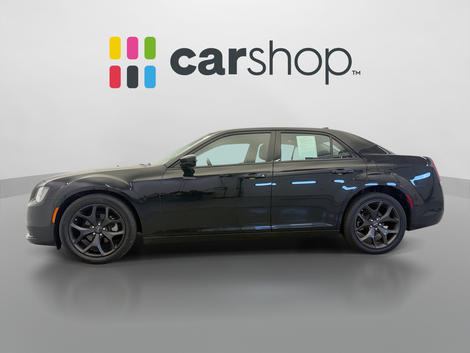 Used 2023 Chrysler 300 Touring w/ Sport Appearance Package RWD image 2