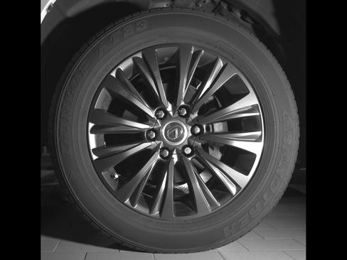Used 2021 Lexus GX 460 Premium w/ Accessory Package AWD/4WD image 21