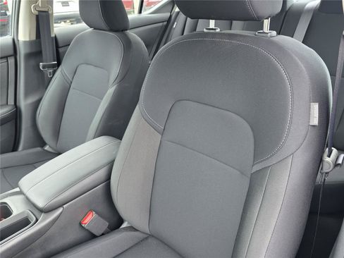 Used 2025 Nissan Sentra S FWD image 21