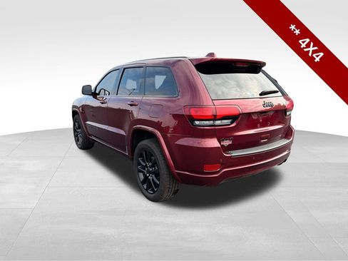 Used 2020 Jeep Grand Cherokee Altitude AWD/4WD image 3