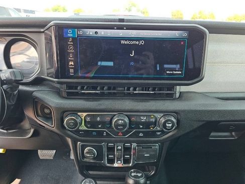 Used 2024 Jeep Wrangler Unlimited w/ Convenience Group AWD/4WD image 12