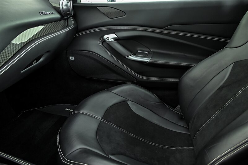 Used 2022 Ferrari F8 Tributo RWD image 49