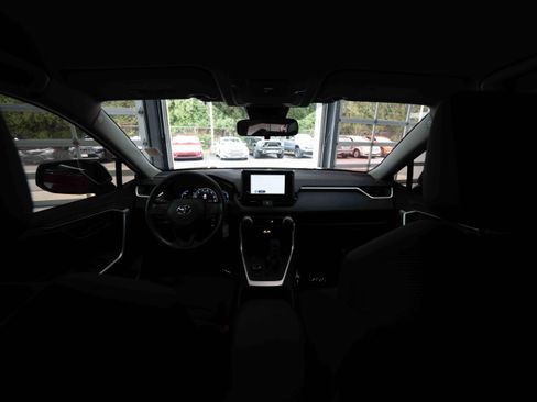 Used 2025 Toyota RAV4 LE image 19