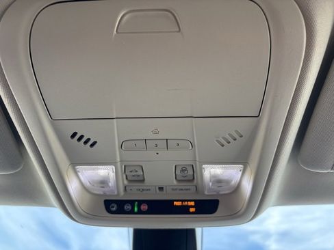 Used 2018 Cadillac XT5 Luxury w/ Driver Awareness Package image 36