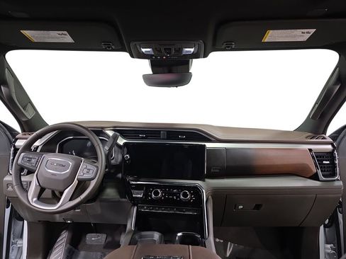 New 2026 GMC Sierra 3500 Denali AWD/4WD image 9