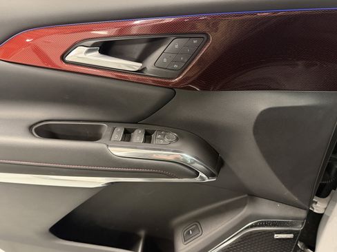 Used 2024 Chevrolet Traverse RS image 21