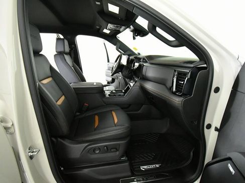 Used 2026 GMC Sierra 3500 AT4 image 22
