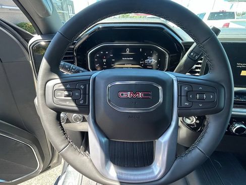 New 2026 GMC Sierra 1500 SLE w/ X31 Off-Road Package AWD/4WD image 18