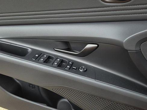Certified 2025 Hyundai Elantra Sport FWD image 16