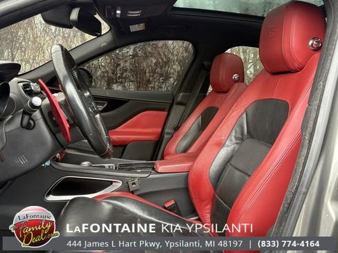 Used 2018 Jaguar F-PACE S image 9