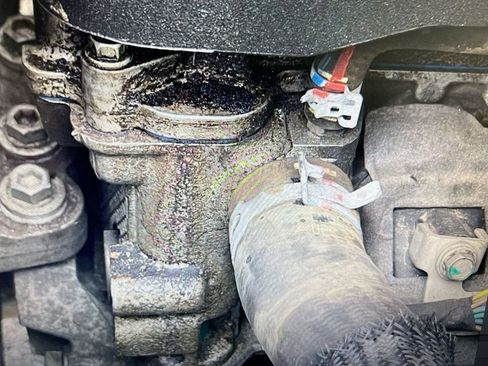 Used 2017 Chevrolet Equinox LT w/ Convenience Package image 32