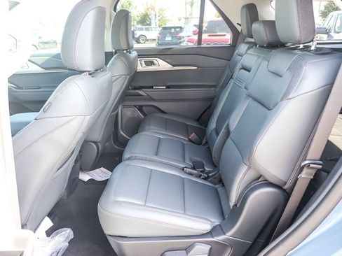 Used 2026 Ford Explorer Active w/ Active Comfort Package RWD image 17
