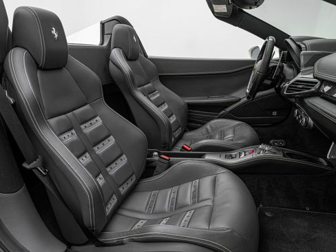 Certified 2014 Ferrari 458 Spider Base image 58