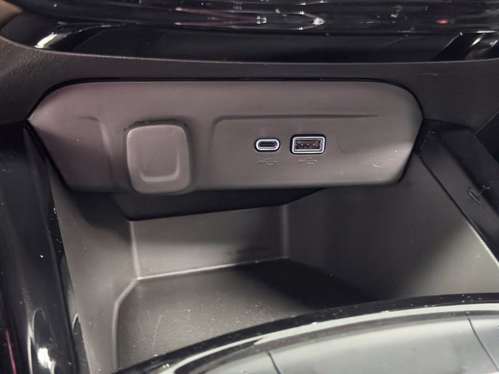 Used 2025 Chevrolet Trax LT w/ Driver Confidence Package FWD image 42