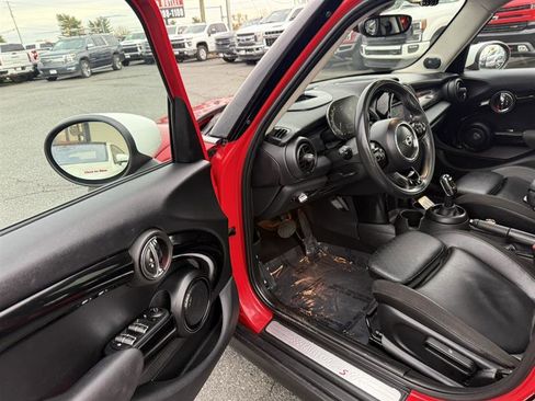 Used 2021 MINI Cooper S image 25