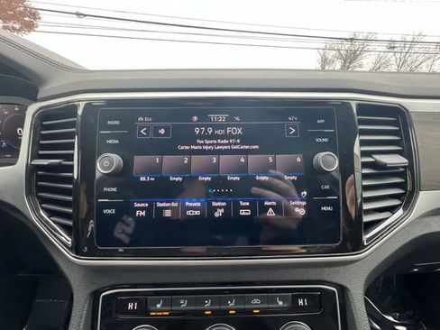 Certified 2022 Volkswagen Atlas SE w/ Black Wheel Package image 16