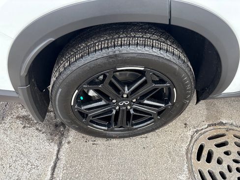 Certified 2026 INFINITI QX60 Sport w/ Dark Cargo Package AWD/4WD image 32