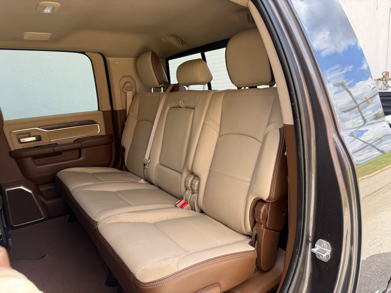 Used 2020 RAM 3500 Laramie AWD/4WD image 6