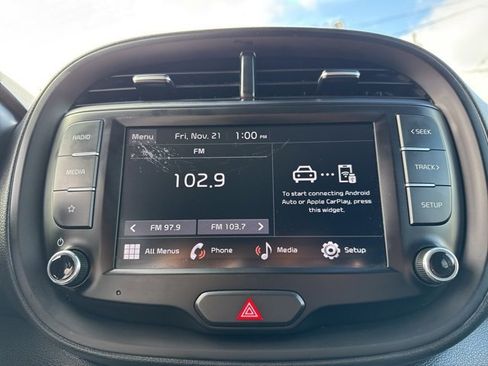 Used 2023 Kia Soul LX w/ LX Technology Package image 24