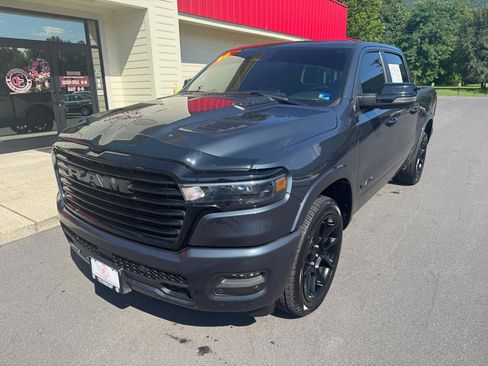 Used 2025 RAM 1500 Laramie w/ Night Edition AWD/4WD image 3