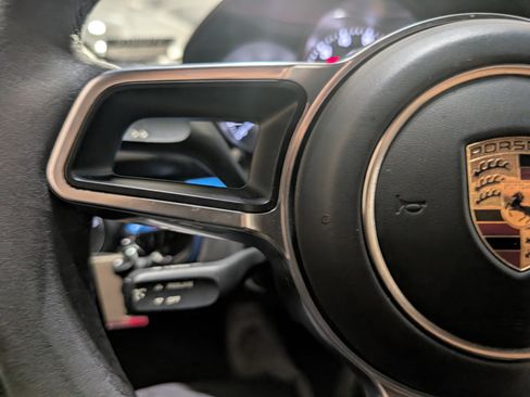 Used 2016 Porsche Boxster Spyder image 28