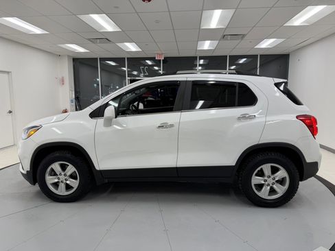Used 2018 Chevrolet Trax LT w/ LT Convenience Package image 59