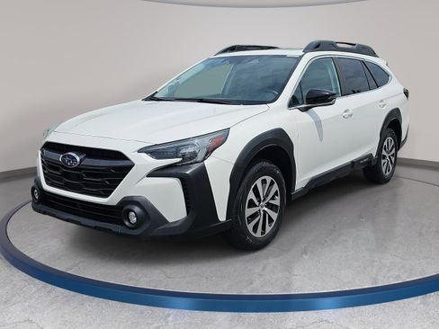 Used 2023 Subaru Outback Premium AWD/4WD image 1