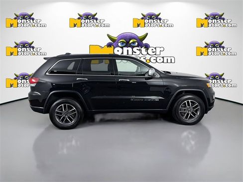 Used 2022 Jeep Grand Cherokee Limited image 4